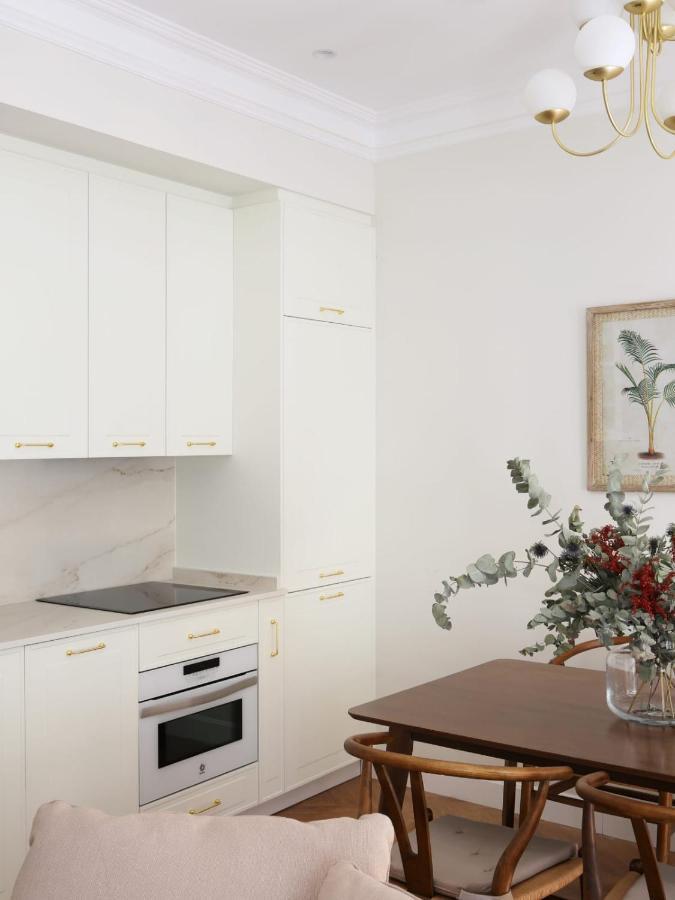 Deluxe Apartment Near Gran Via Madrid Exterior photo
