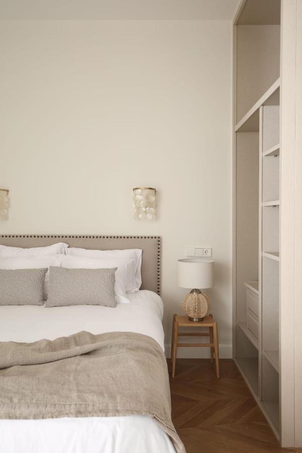 Deluxe Apartment Near Gran Via Madrid Exterior photo